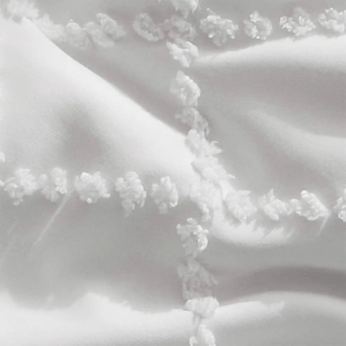 Tufted Embroidery Comforter Set