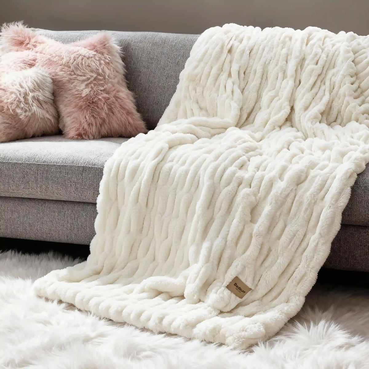 Double-sided Faux Fur Ruched Blanket